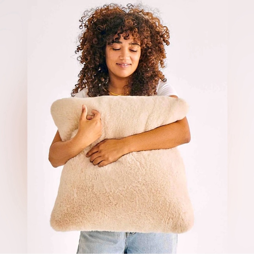 NEW Unhide Squish Pillow Beige 20” X 20”